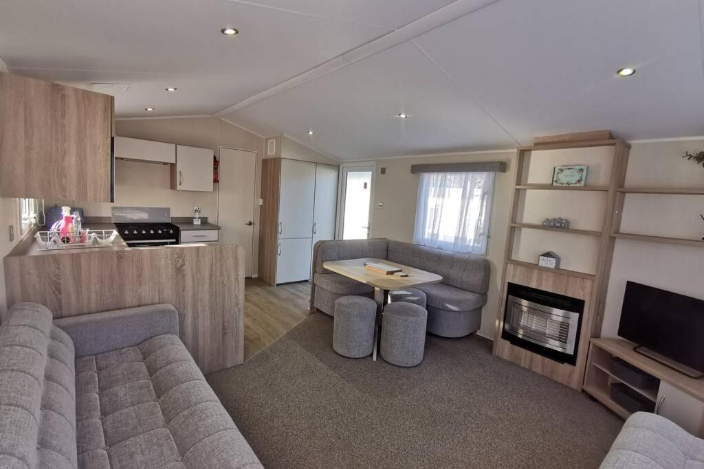 8 Sleep Chalet At Newquay Away Resorts Nb160 エクステリア 写真