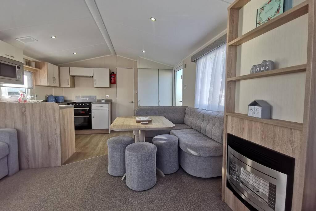 8 Sleep Chalet At Newquay Away Resorts Nb160 エクステリア 写真